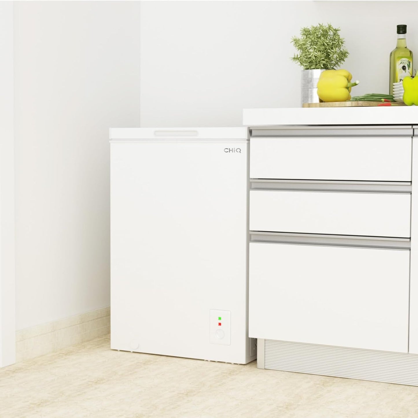 CHiQ FCF98DEU Chest Freezer 99L 4 Star White
